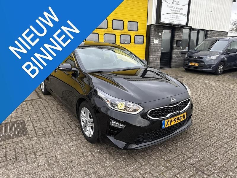 Zwart Gebruikt 2019 Kia Ceed Hatchback | € 8.500 (Super prijs) - Afbeelding 1/4