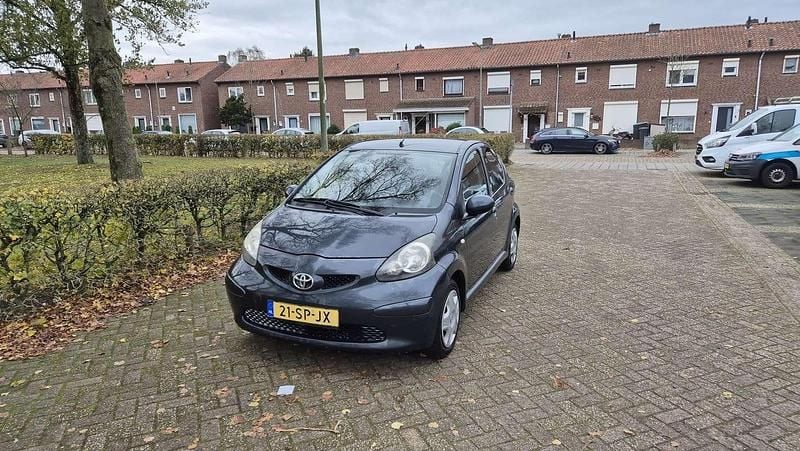 Gebruikt 2006 Toyota Aygo Hatchback | € 1.000 (Super prijs) - Afbeelding 1/4