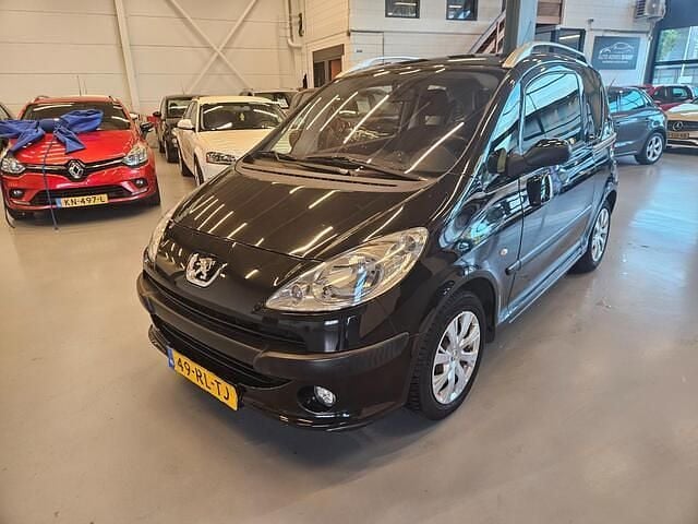 Zwart Gebruikt 2005 Peugeot 1007 Hatchback | € 3.450 (Iets duurder) - Afbeelding 1/4