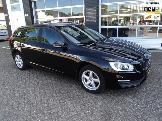 Zwart Gebruikt 2018 Volvo V60 Ocean Race Stationwagen | € 16.950 (Super prijs) - Afbeelding 1/4