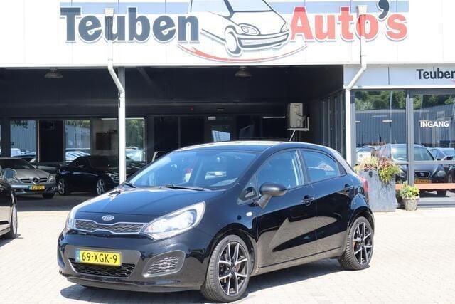Zwart Gebruikt 2012 Kia Rio Comfort Hatchback | € 3.495 (Goede deal) - Afbeelding 1/4