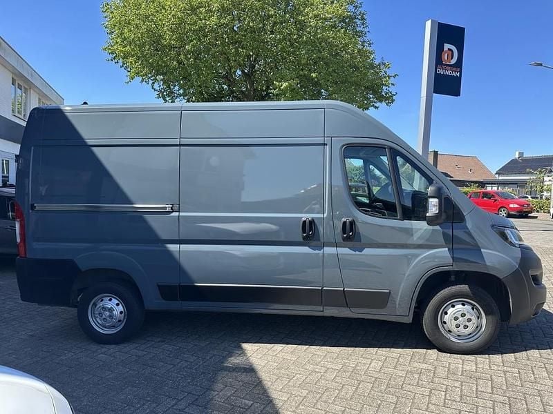 Occasion Peugeot Boxer Premium 140 PK (102 kW) 2023 Grijs Van