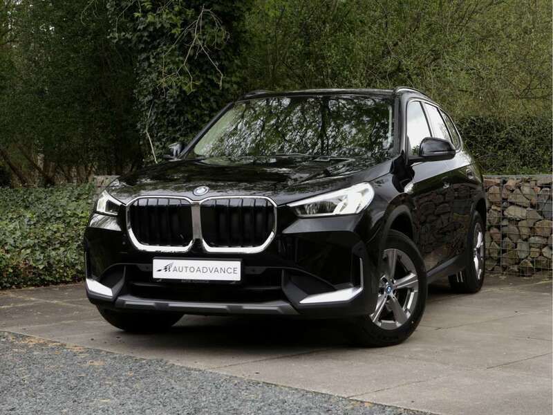Zwart Gebruikt 2025 BMW X1 SUV | € 49.950 (Iets duurder) - Afbeelding 1/4