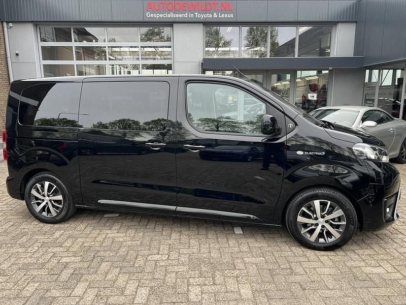 Zwart Gebruikt 2021 Toyota Proace Verso Stationwagen | € 34.950 (Eerlijke prijs) - Afbeelding 1/4