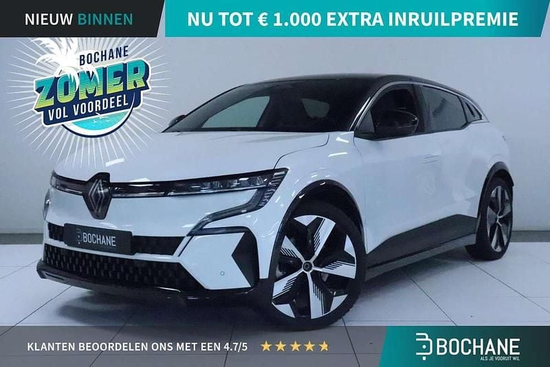 Twotone blanc glacier / noir Gebruikt 2022 Renault Mégane Techno Hatchback | € 24.940 (Eerlijke prijs) - Afbeelding 1/4