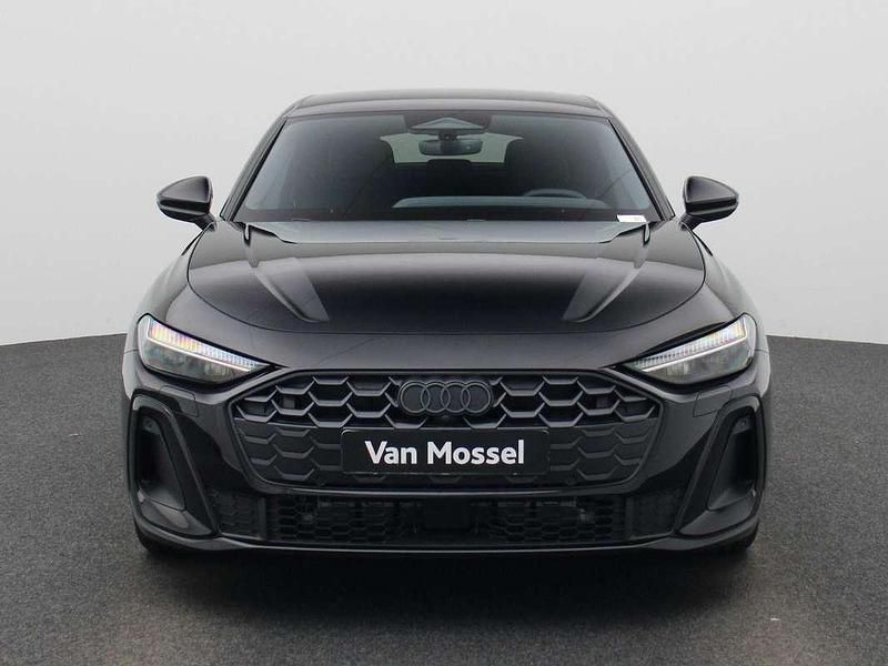 Nieuw Audi A5 Ambiente 299 PK (219 kW) 2025 Zwart Sedan