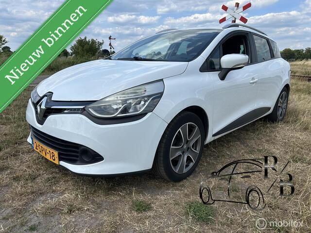 Wit, metallic lak Gebruikt 2013 Renault Clio GrandTour Expression Stationwagen | € 4.199 (Iets duurder) - Afbeelding 1/4