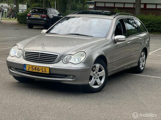 Grijs Gebruikt 2003 Mercedes C320 Avantgarde Stationwagen | € 2.950 - Afbeelding 1/4
