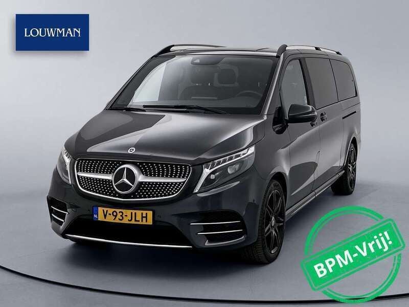 Zwart Gebruikt 2023 Mercedes V300 AMG MPV | € 71.445 (Eerlijke prijs) - Afbeelding 1/3