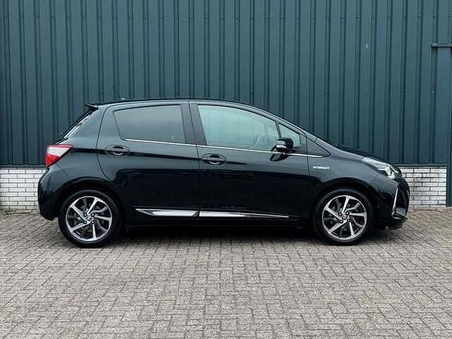 Occasion Toyota Yaris Executive 73 PK (53 kW) 2018 Zwart Hatchback