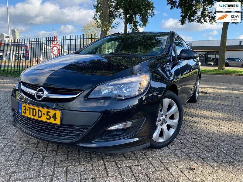 Zwart Gebruikt 2013 Opel Astra Business Stationwagen | € 6.599 (Eerlijke prijs) - Afbeelding 1/4