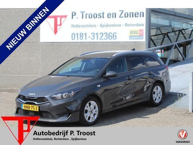 Grijs, metallic lak Gebruikt 2022 Kia Ceed Sportswagon Stationwagen | € 17.950 (Iets duurder) - Afbeelding 1/4