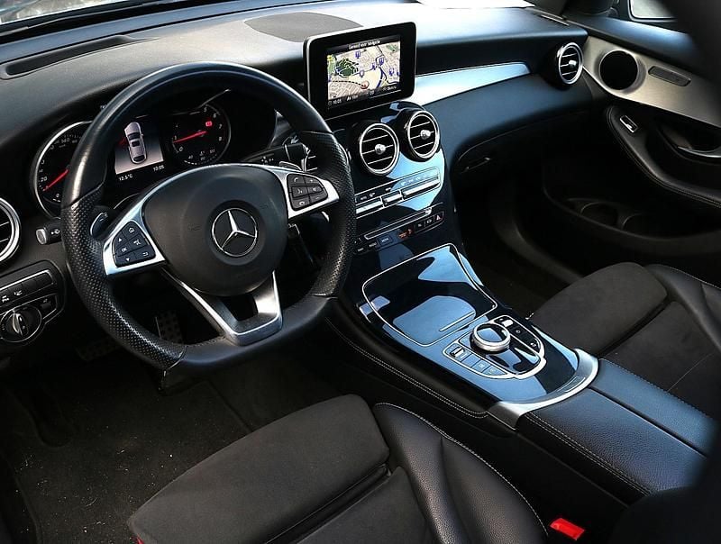 Occasion Mercedes GLC250 AMG line 211 PK (155 kW) 2018 Grijs Coupé