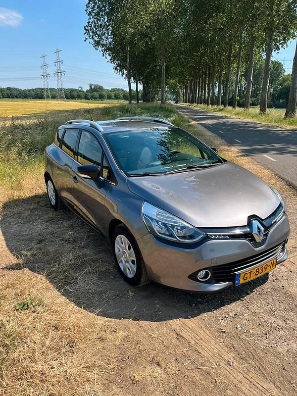 Occasion 2015 Renault Clio IV Stationwagen | € 3.450 (Eerlijke prijs) - Afbeelding 1/4