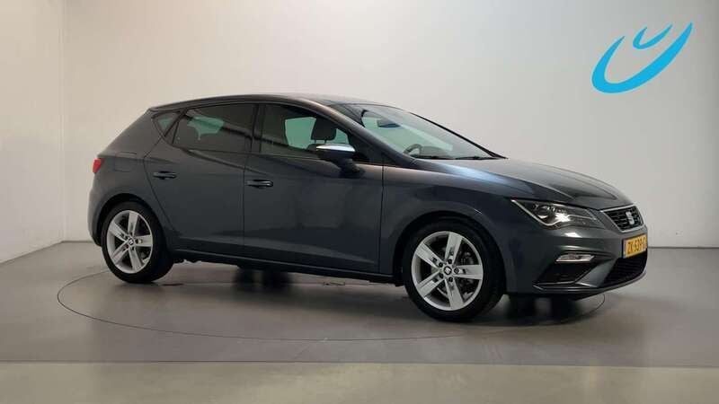 Grijs Gebruikt 2019 Seat Leon Business Hatchback | € 16.850 (Goede deal) - Afbeelding 1/3