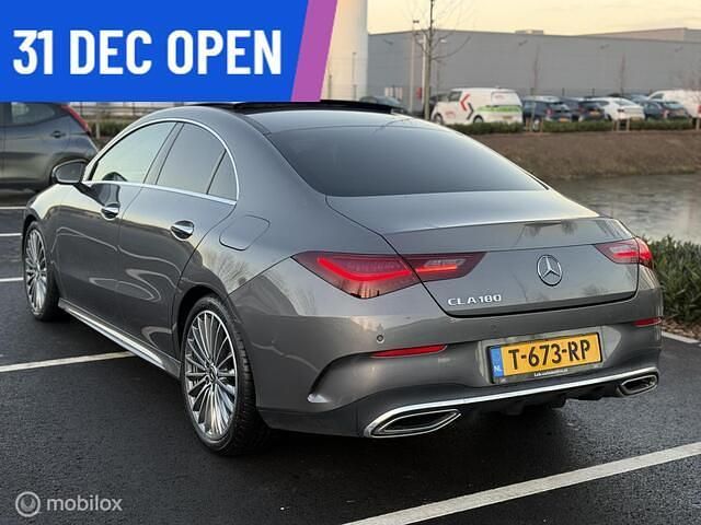 Occasion Mercedes CLA180 AMG line 136 PK (100 kW) 2023 Grijs Sedan
