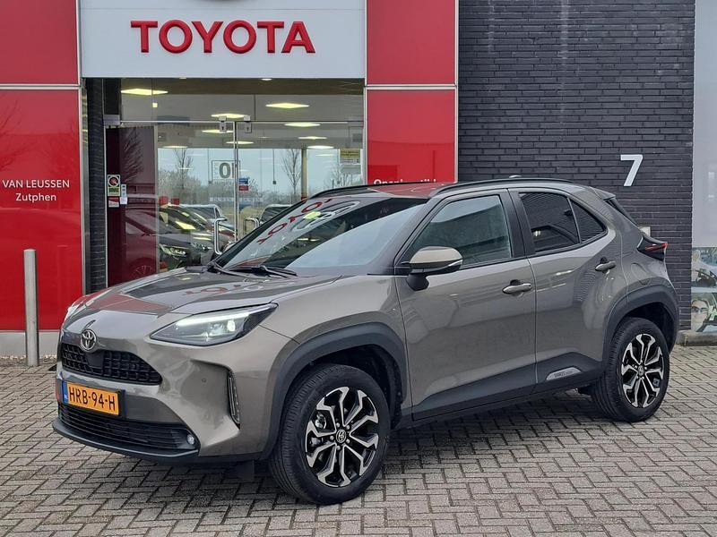 Groen Occasion 2025 Toyota Yaris Cross Edition SUV | € 29.900 (Eerlijke prijs) - Afbeelding 1/4