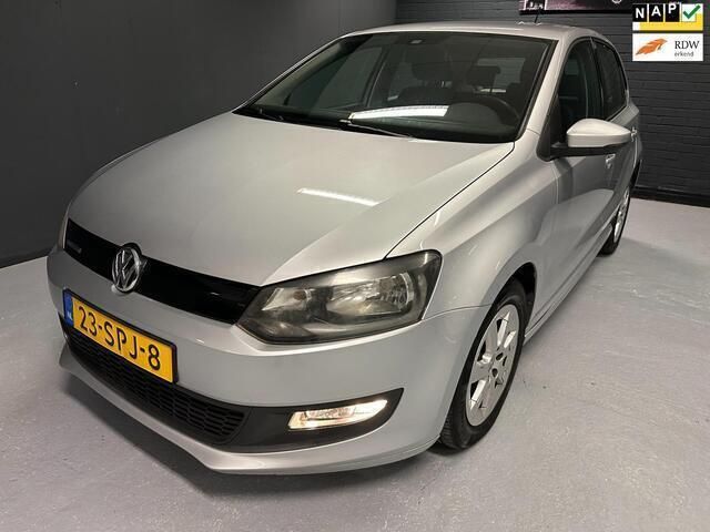 Grijs Gebruikt 2011 VW Polo Hatchback | € 5.999 (Eerlijke prijs) - Afbeelding 1/4