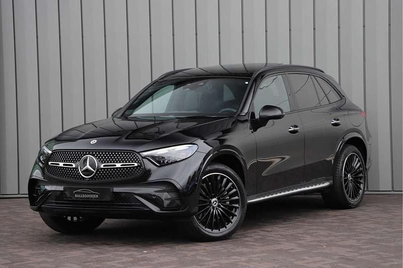 Zwart Gebruikt 2024 Mercedes GLC400d AMG SUV | € 79.500 (Iets duurder) - Afbeelding 1/4