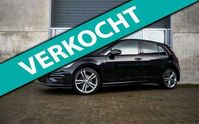 Zwart Gebruikt 2019 VW Golf VII R-line Hatchback | € 27.950 (Eerlijke prijs) - Afbeelding 1/4