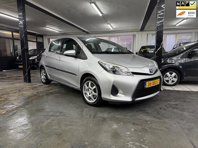 Occasion Toyota Yaris 75 PK (55 kW) 2012 Grijs Hatchback