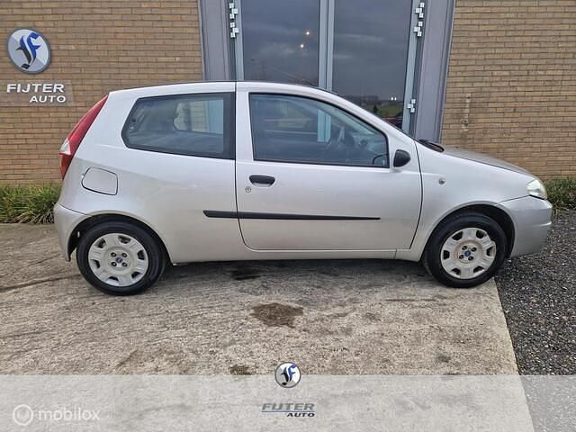 Occasion Fiat Punto Dynamic 60 PK (44 kW) 2004 Grijs Hatchback