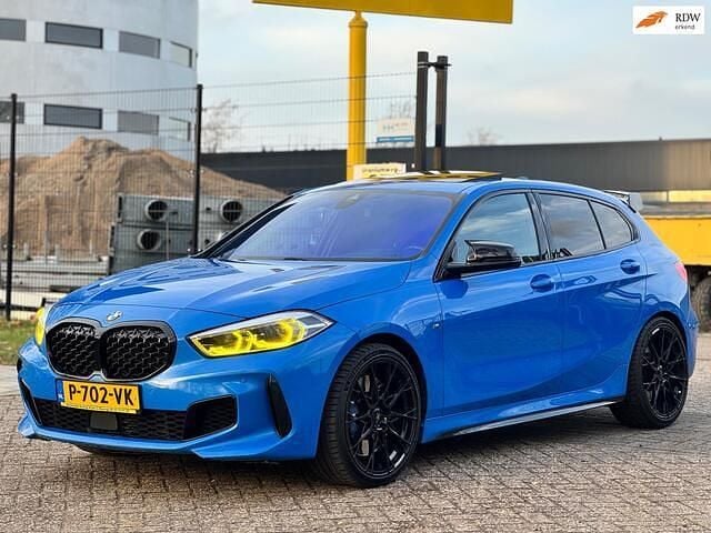 Blauw Occasion 2020 BMW M135 Executive Hatchback | € 28.950 (Goede deal) - Afbeelding 1/4