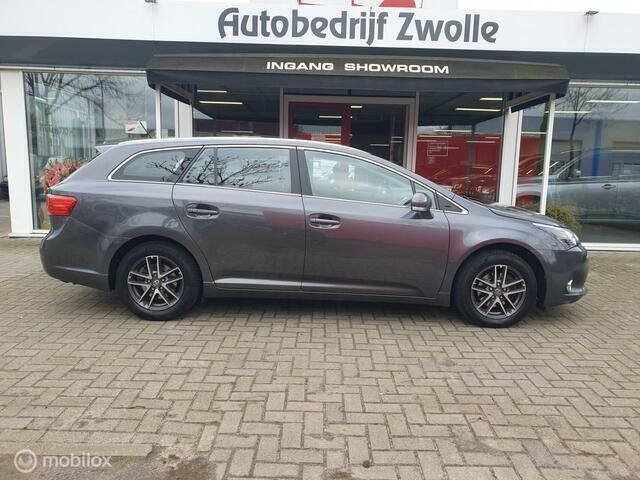Grijs Gebruikt 2012 Toyota Avensis Business Edition Sedan | € 7.995 (Goede deal) - Afbeelding 1/4