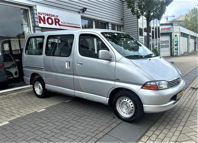 Occasion Toyota HiAce 102 PK (75 kW) 2005 Grijs Van