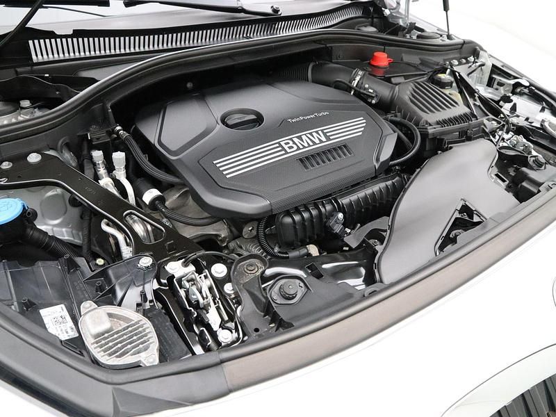 Occasion BMW 118 Sport Line 136 PK (100 kW) 2021 Zilver Hatchback