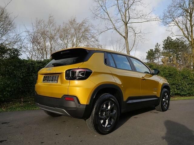 Occasion Jeep Avenger EV Longitude 114 kW (156 PK) 2024 Geel SUV