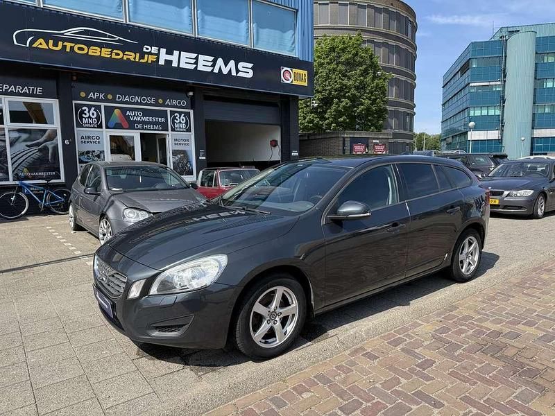 Grijs Gebruikt 2013 Volvo V60 R-Design Stationwagen | € 5.200 (Eerlijke prijs) - Afbeelding 1/4