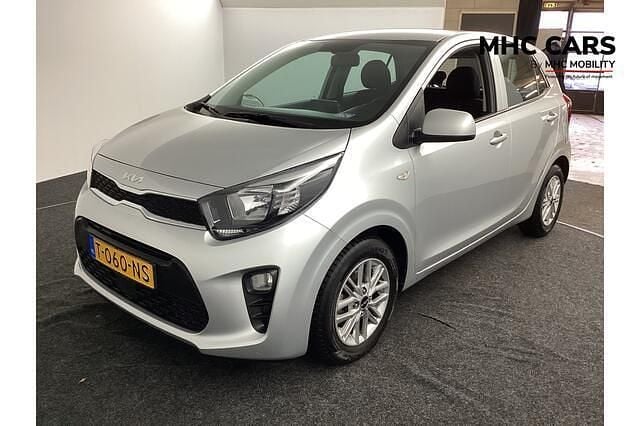 Grijs Occasion 2023 Kia Picanto Hatchback | € 13.700 (Goede deal) - Afbeelding 1/4