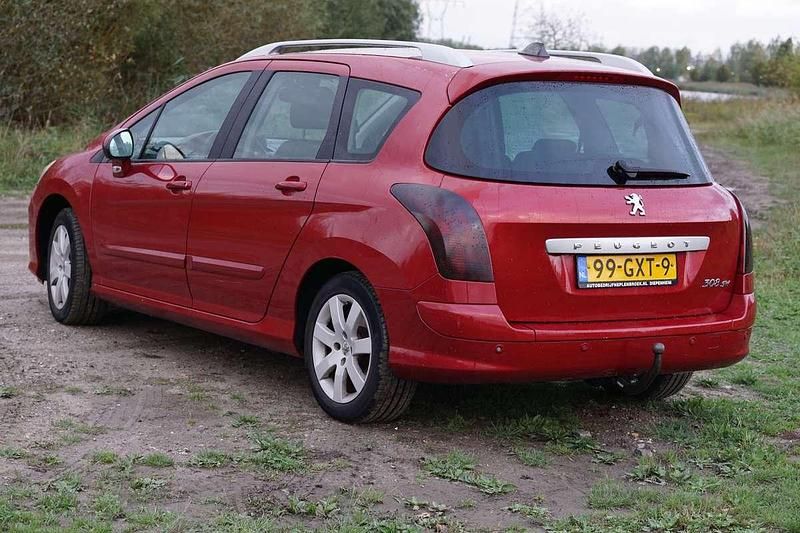Occasion Peugeot 308 140 PK (102 kW) 2008 Rood Stationwagen