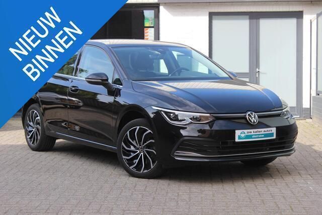 , metallic lak Gebruikt 2020 VW Golf VIII Comfortline Hatchback | € 23.690 (Eerlijke prijs) - Afbeelding 1/4