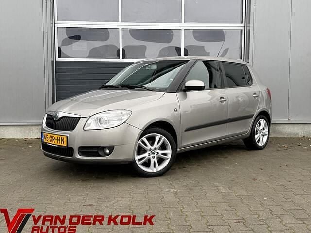 Beige Occasion 2007 Skoda Fabia Elegance Hatchback | € 3.385 (Eerlijke prijs) - Afbeelding 1/4