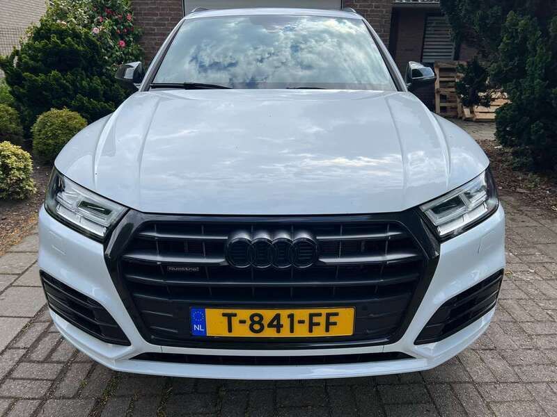 Wit Gebruikt 2020 Audi Q5 Black Edition SUV | € 42.945 (Duur) - Afbeelding 1/4