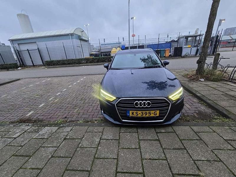Blauw Gebruikt 2016 Audi A3 Hatchback | € 11.400 (Eerlijke prijs) - Afbeelding 1/4