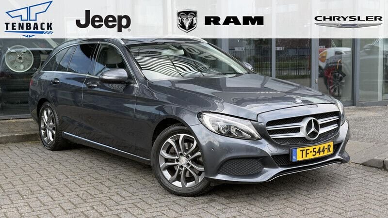 Grijs Gebruikt 2015 Mercedes C220 Stationwagen | € 20.645 (Iets duurder) - Afbeelding 1/4