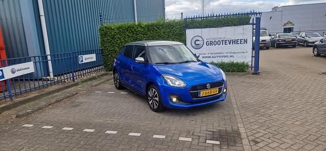 Blauw Gebruikt 2020 Suzuki Swift Hatchback | € 14.995 (Duur) - Afbeelding 1/4