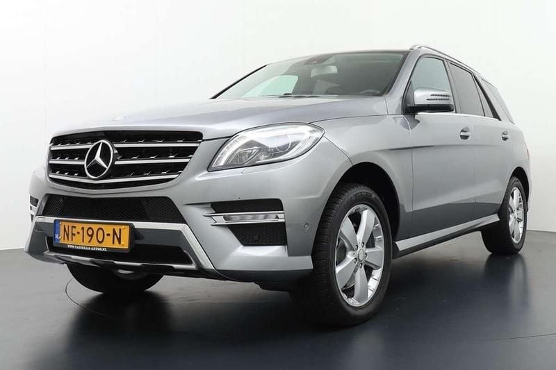 Grijs Gebruikt 2012 Mercedes ML350 SUV | € 24.999 - Afbeelding 1/4