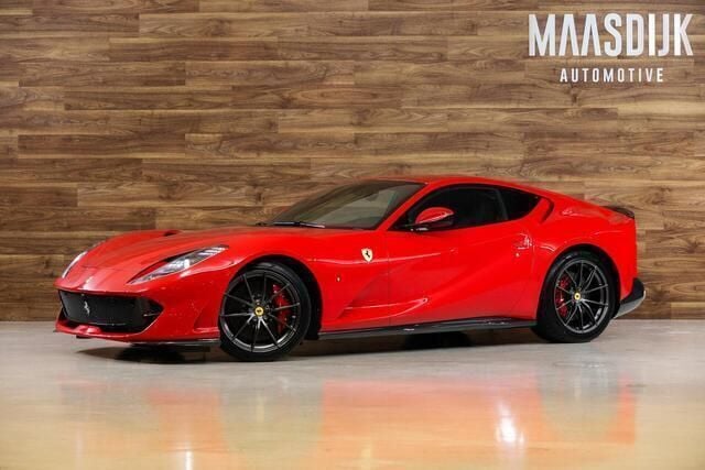 Rood Gebruikt 2018 Ferrari 812 Coupé | € 339.740 - Afbeelding 1/4