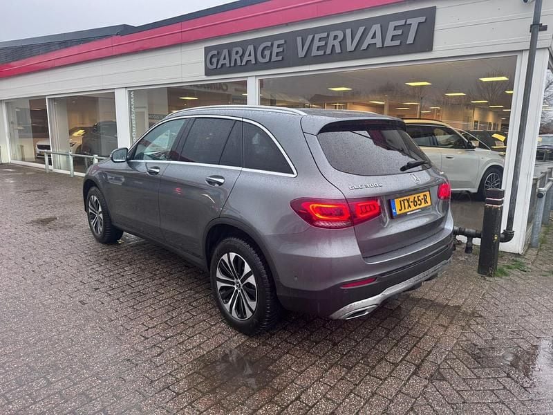 Occasion Mercedes GLC300e Business 320 PK (235 kW) 2021 Grijs (metallic) SUV