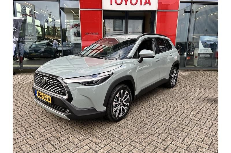 Groen Nieuw 2025 Toyota Corolla Cross Style SUV | € 44.500 (Eerlijke prijs) - Afbeelding 1/1