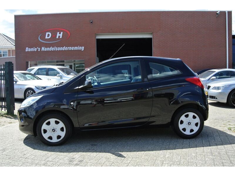 Zwart Gebruikt 2011 Ford Ka Cool & Sound Edition Hatchback | € 4.899 (Eerlijke prijs) - Afbeelding 1/4
