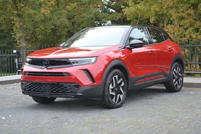 Rood Gebruikt 2023 Opel Mokka-e GS Line SUV | € 19.900 (Eerlijke prijs) - Afbeelding 1/4