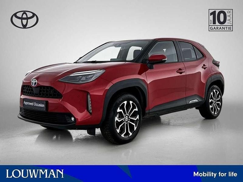 Rood, metallic lak Gebruikt 2022 Toyota Yaris Cross Edition SUV | € 27.945 (Eerlijke prijs) - Afbeelding 1/3