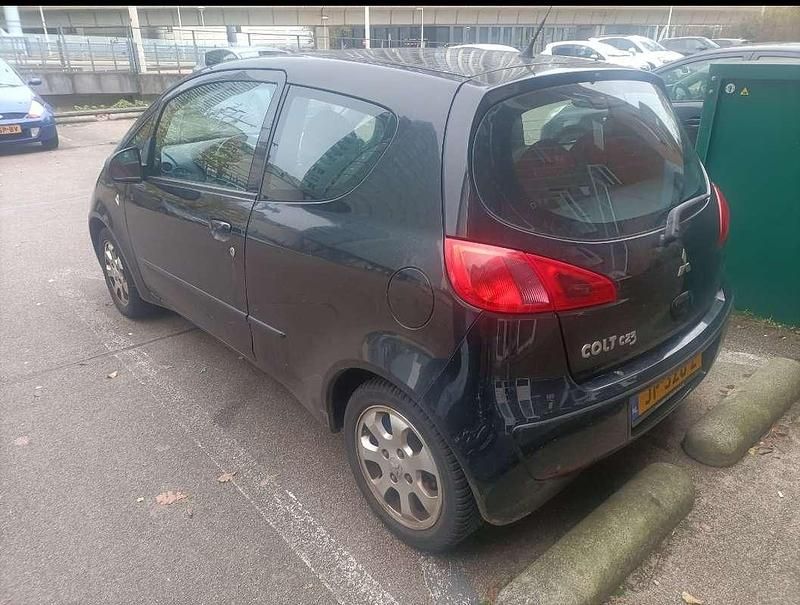 Zwart Occasion 2006 Mitsubishi Colt Hatchback | € 1.300 (Eerlijke prijs) - Afbeelding 1/4