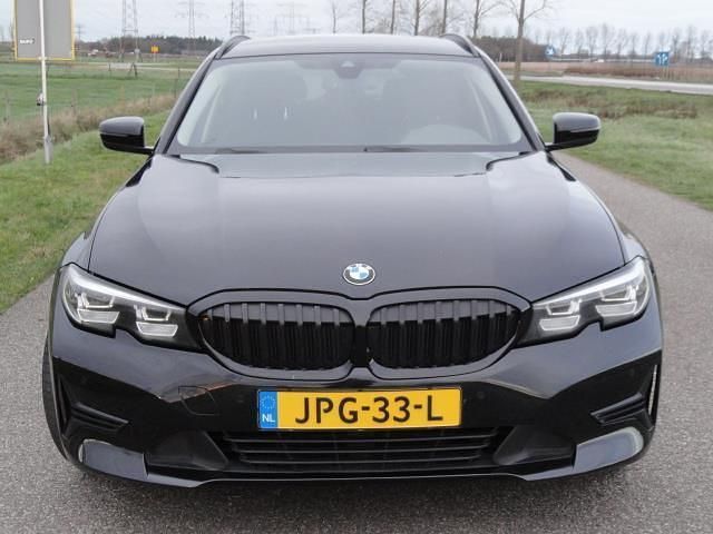 Occasion BMW 318 Executive 136 PK (100 kW) 2019 Zwart Stationwagen