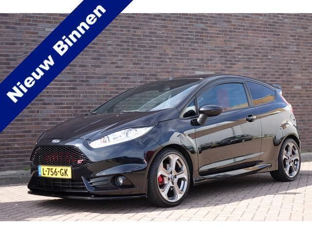 Zwart Gebruikt 2014 Ford Fiesta ST Hatchback | € 10.950 (Eerlijke prijs) - Afbeelding 1/4